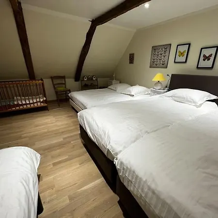 Belle Maison De Avec Piscine Chauffee Holiday home