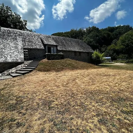 Belle Maison De Avec Piscine Chauffee Holiday home Tremouille (Cantal)