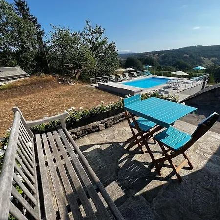 Belle Maison De Avec Piscine Chauffee Tremouille (Cantal)